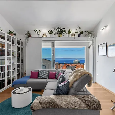 Apartment Dalmatia Oblutak