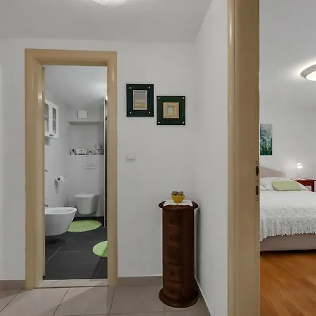 Apartment Dalmatia Oblutak Makarska