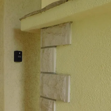 Dalmatia Oblutak Apartment